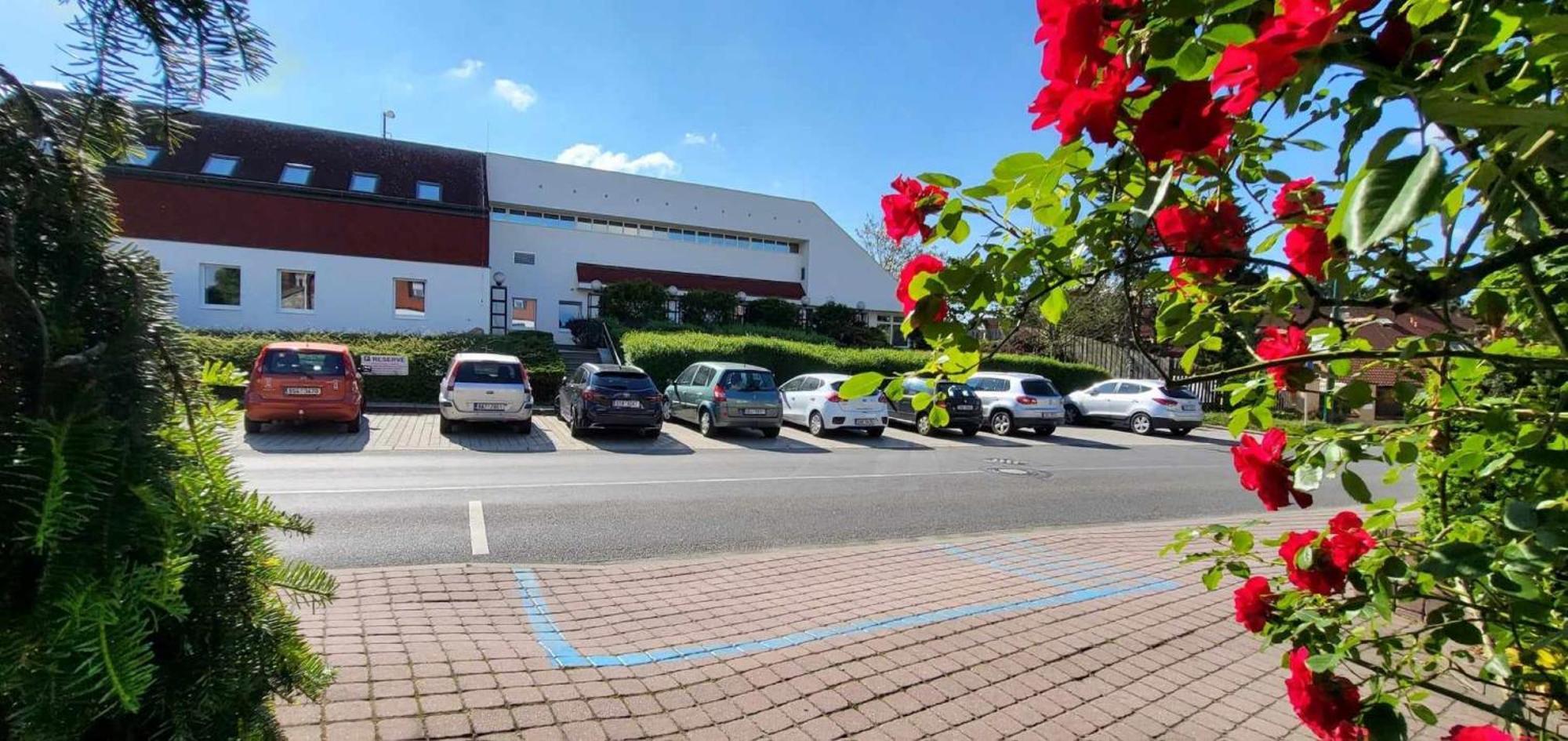 Park Hotel Prŭhonice Exterior foto